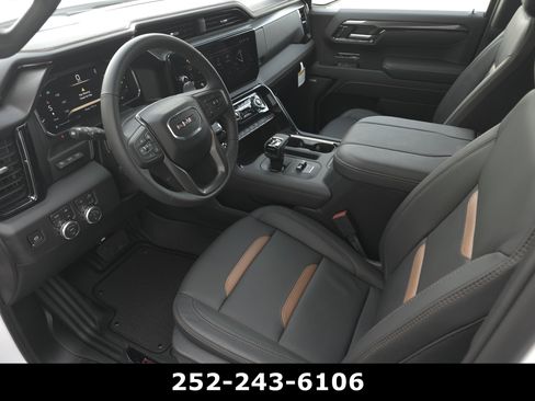 Used 2026 GMC Sierra 1500 AT4 w/ AT4 Premium Package AWD/4WD image 9