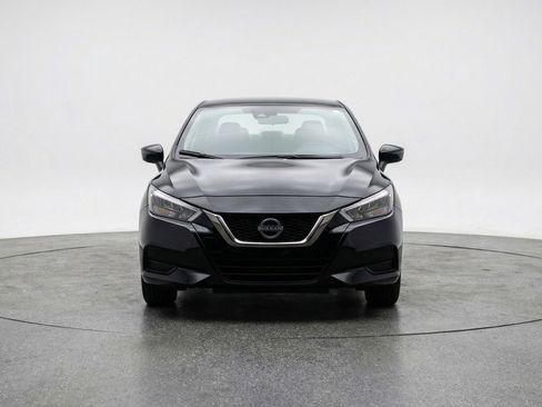 Used 2025 Nissan Versa SV FWD image 2