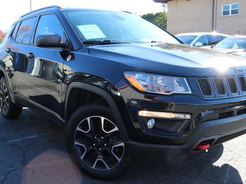 Used 2020 Jeep Compass Trailhawk AWD/4WD image 3