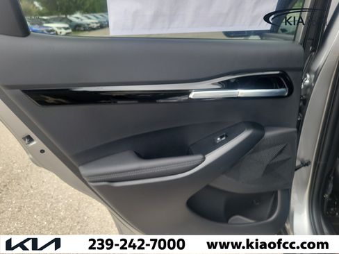 New 2026 Kia Seltos S FWD image 12