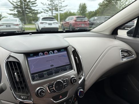 Used 2016 Chevrolet Cruze Premier FWD image 35
