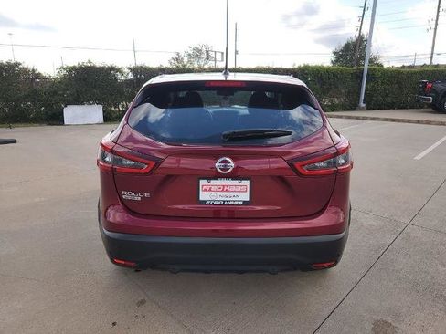 Certified 2022 Nissan Rogue Sport S image 6