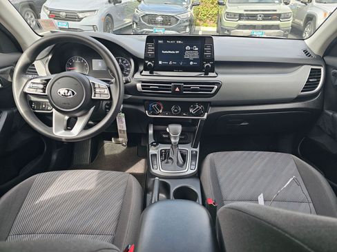 Used 2021 Kia Seltos LX AWD/4WD image 21