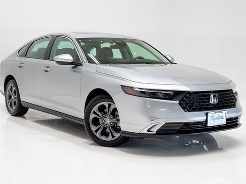 Used 2023 Honda Accord EX image 5