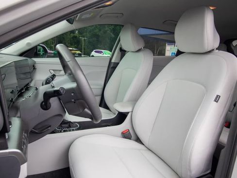 Used 2024 Hyundai Kona SEL FWD image 7