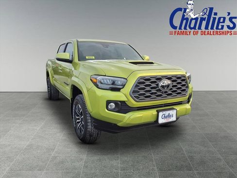 Used 2023 Toyota Tacoma TRD Sport image 3