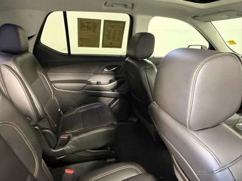 Used 2020 Chevrolet Traverse LT w/ LT Premium Package image 45