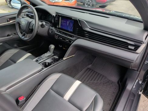 Used 2025 Toyota Camry SE FWD image 27