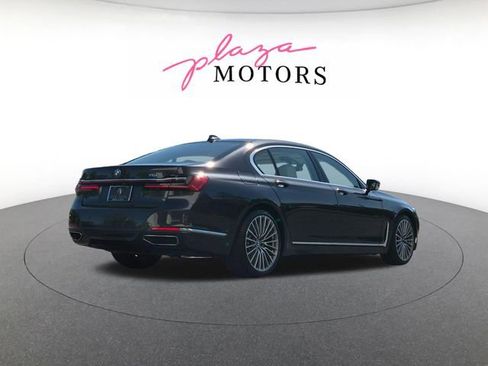 Used 2021 BMW 750i xDrive w/ Luxury Rear Seating Package AWD/4WD image 5