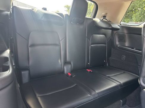 Used 2025 Nissan Pathfinder Platinum AWD/4WD image 26