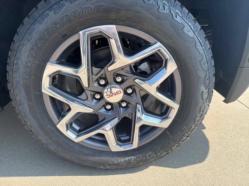 New 2026 GMC Sierra 1500 SLT w/ SLT Premium Plus Package AWD/4WD image 25