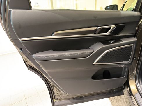 New 2025 Kia Telluride S image 19