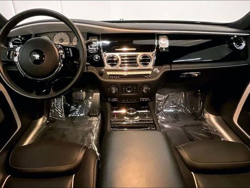 Used 2018 Rolls-Royce Ghost Base image 22