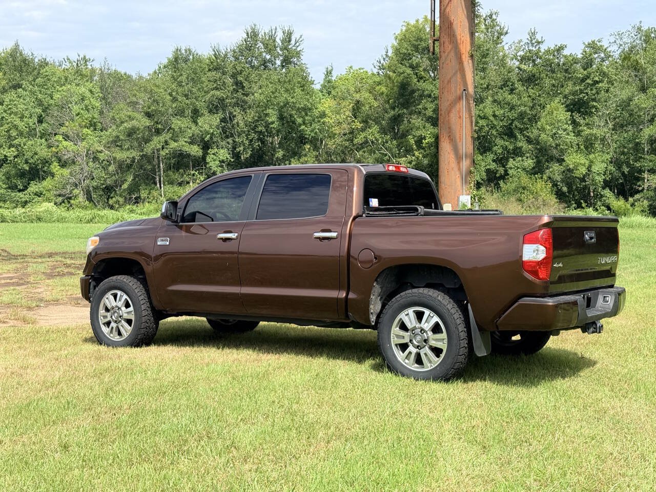 Used 2017 Toyota Tundra 1794 Edition AWD/4WD image 3