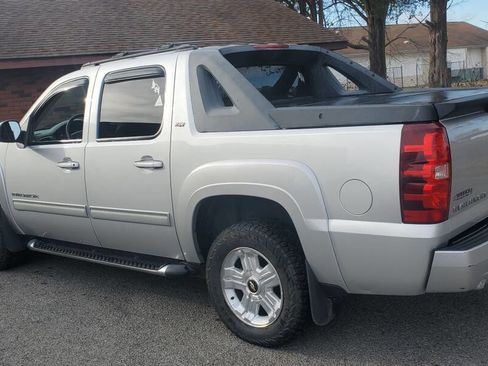 Used 2012 Chevrolet Avalanche LT w/ Suspension Package, Off-Road image 21