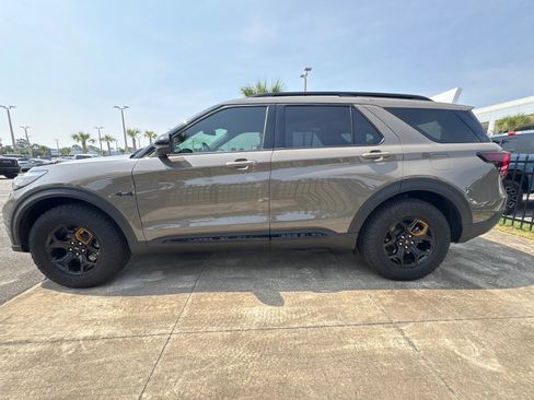 Used 2026 Ford Explorer Tremor w/ Tremor Ultimate Package AWD/4WD image 3