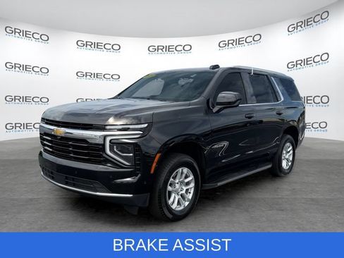 Used 2025 Chevrolet Tahoe LS RWD image 3