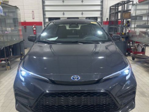 Certified 2024 Toyota Corolla SE image 36