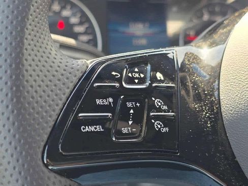 Used 2025 Mercedes-Benz Sprinter 2500 image 31