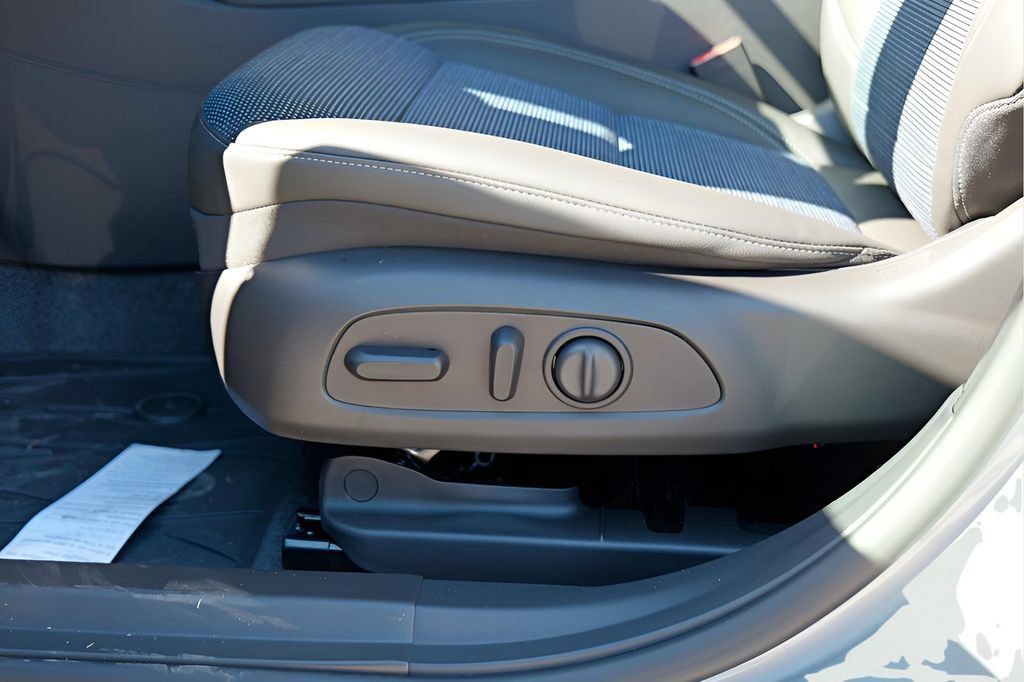 New 2026 Buick Envista Sport Touring w/ Convenience I Package FWD image 21