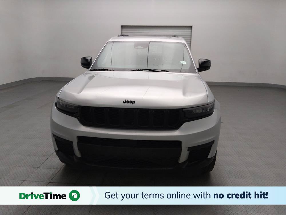 Used 2023 Jeep Grand Cherokee L Laredo RWD image 1