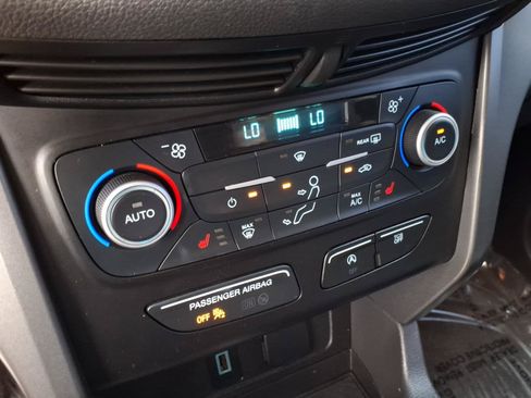Certified 2019 Ford Escape SE FWD image 21