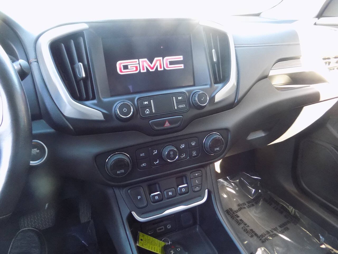 Used 2019 GMC Terrain SLT w/ Preferred Package AWD/4WD image 19