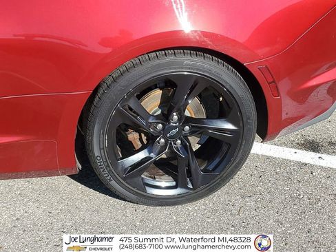 Used 2021 Chevrolet Camaro LT image 32