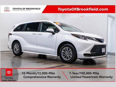 Certified 2025 Toyota Sienna LE