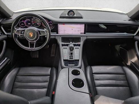 Used 2018 Porsche Panamera 4S image 18