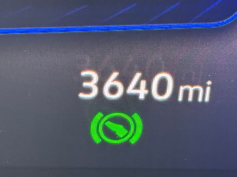 Used 2025 Volkswagen Jetta SE w/ Sunroof Package image 26