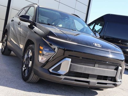 Used 2025 Hyundai Kona SEL image 6