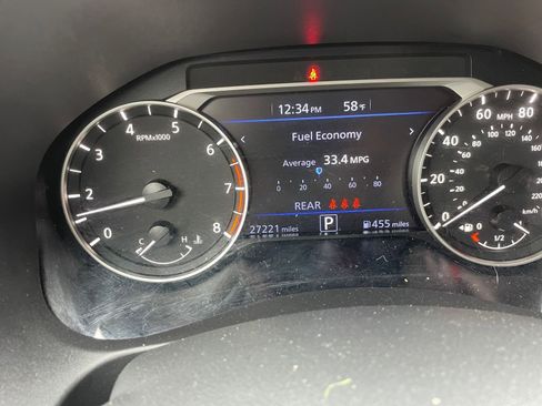 Used 2025 Nissan Altima 2.5 SV image 39