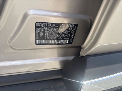 Used 2023 Nissan Rogue Platinum w/ Platinum Premium Package FWD image 39