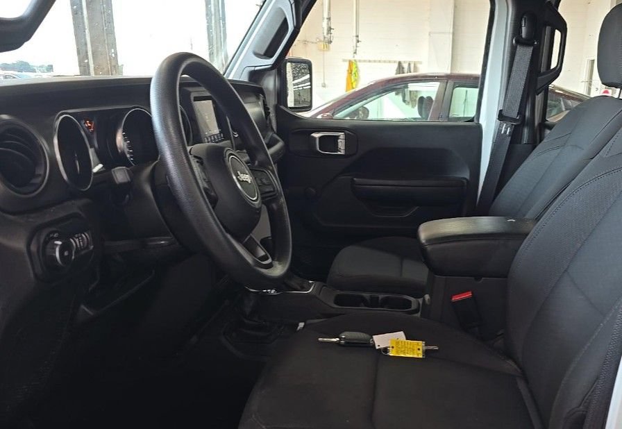 Used 2022 Jeep Wrangler Unlimited Sport AWD/4WD image 5