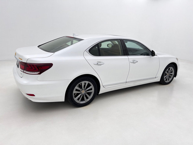 Used 2013 Lexus LS 460 AWD w/ Comfort Pkg image 6