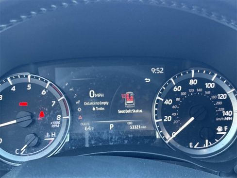 Used 2023 Toyota Highlander XLE image 31