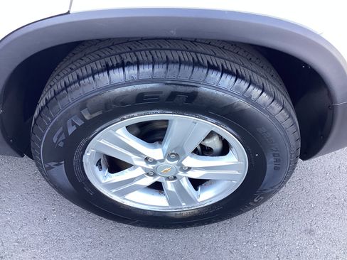 Used 2022 Chevrolet Trax LS w/ Tint and Cruise Package image 24