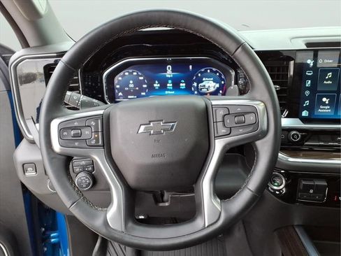 Used 2024 Chevrolet Silverado 1500 LT Trail Boss w/ Convenience Package II AWD/4WD image 22