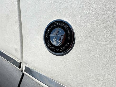 Used 2005 Mercury Grand Marquis GS image 23