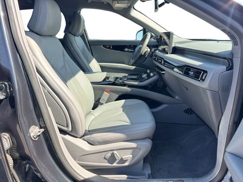 Used 2021 Lincoln Nautilus Reserve image 15