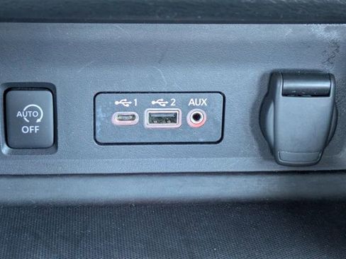 Used 2024 Nissan Sentra SV image 23