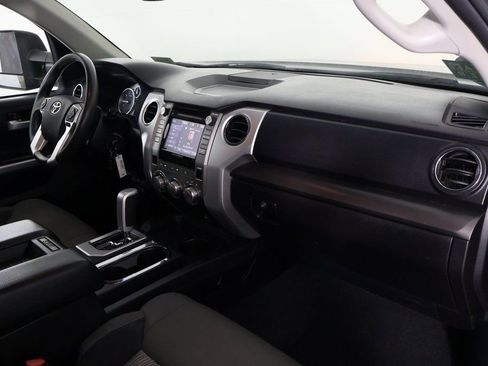 Used 2015 Toyota Tundra SR5 w/ SR5 Upgrade Package image 9