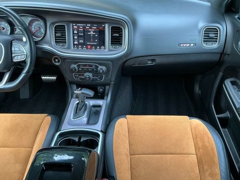 Used 2022 Dodge Charger Scat Pack RWD image 17