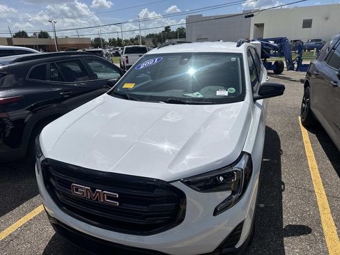 Used 2021 GMC Terrain SLE w/ Elevation Edition FWD image 12
