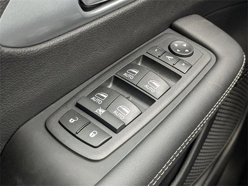 New 2026 Chrysler Pacifica Limited image 26