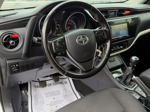 Used 2016 Scion iM 5dr HB Man (Natl) image 32