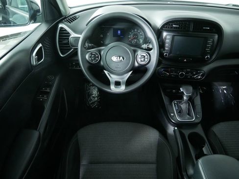 Used 2020 Kia Soul S image 16
