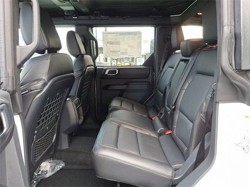 New 2025 Ford Bronco Badlands image 6