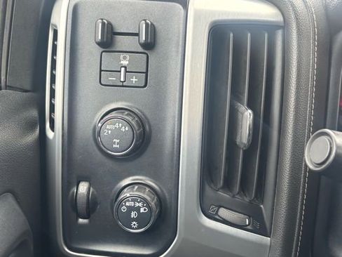 Used 2018 GMC Sierra 1500 SLE w/ SLE Value Package image 22